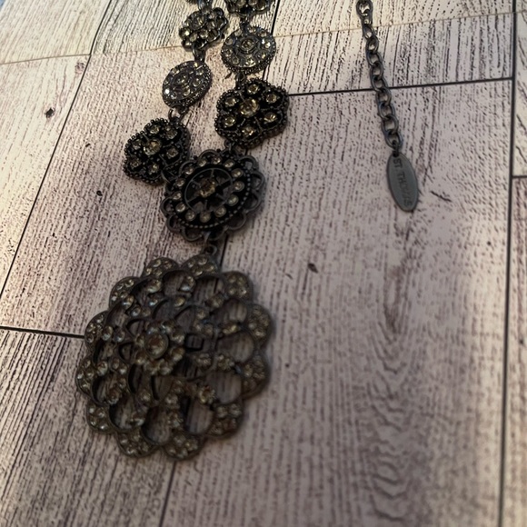 ST Thomas gun metal Rhinestone Necklace. - Picture 11 of 13